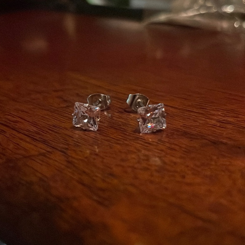 Silver square diamond studs